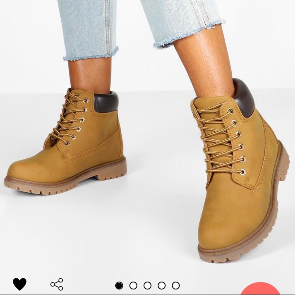 Puffed cuff combat boots
